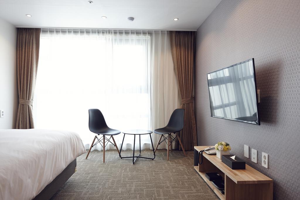 Hotel Royal Square 3*
