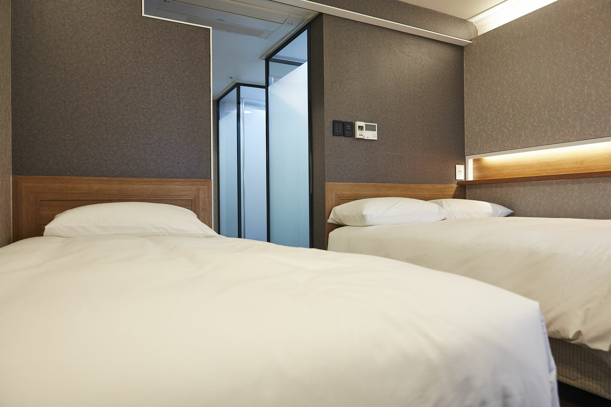 Royal Square 3* Seoul